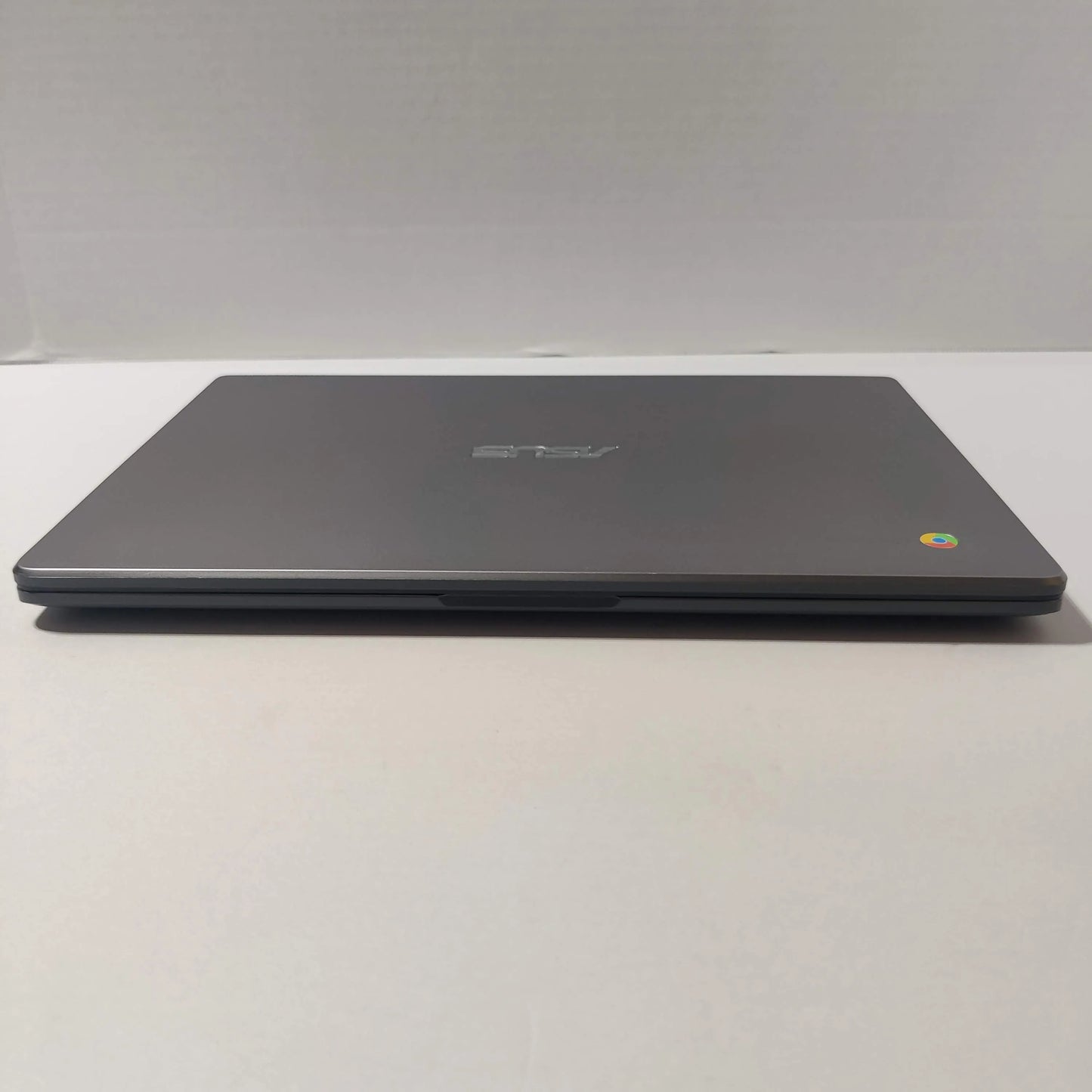 Asus C223NA-DH02-GR 11.6" Chromebook N3350 4GB 32GB Gray Used Excellent