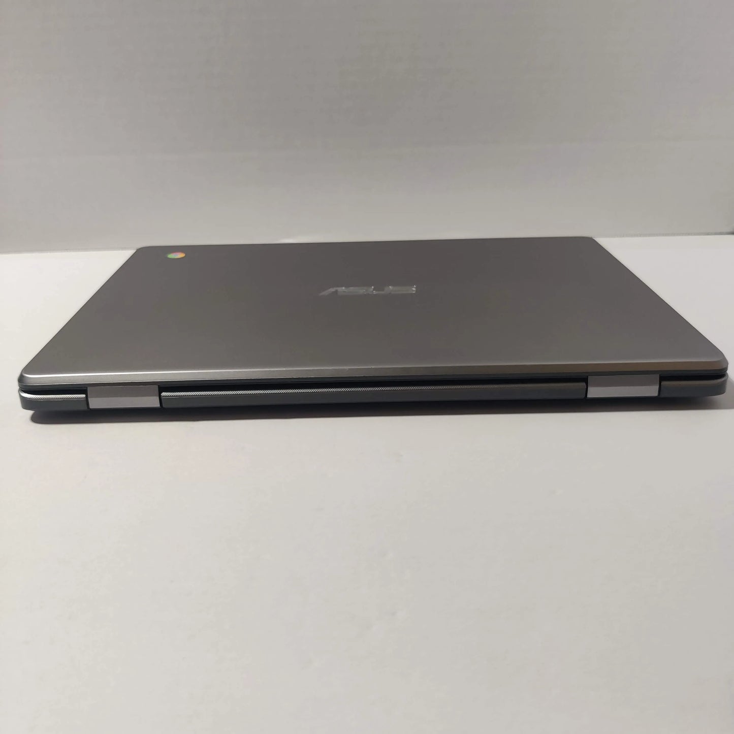 Asus C223NA-DH02-GR 11.6" Chromebook N3350 4GB 32GB Gray Used Excellent