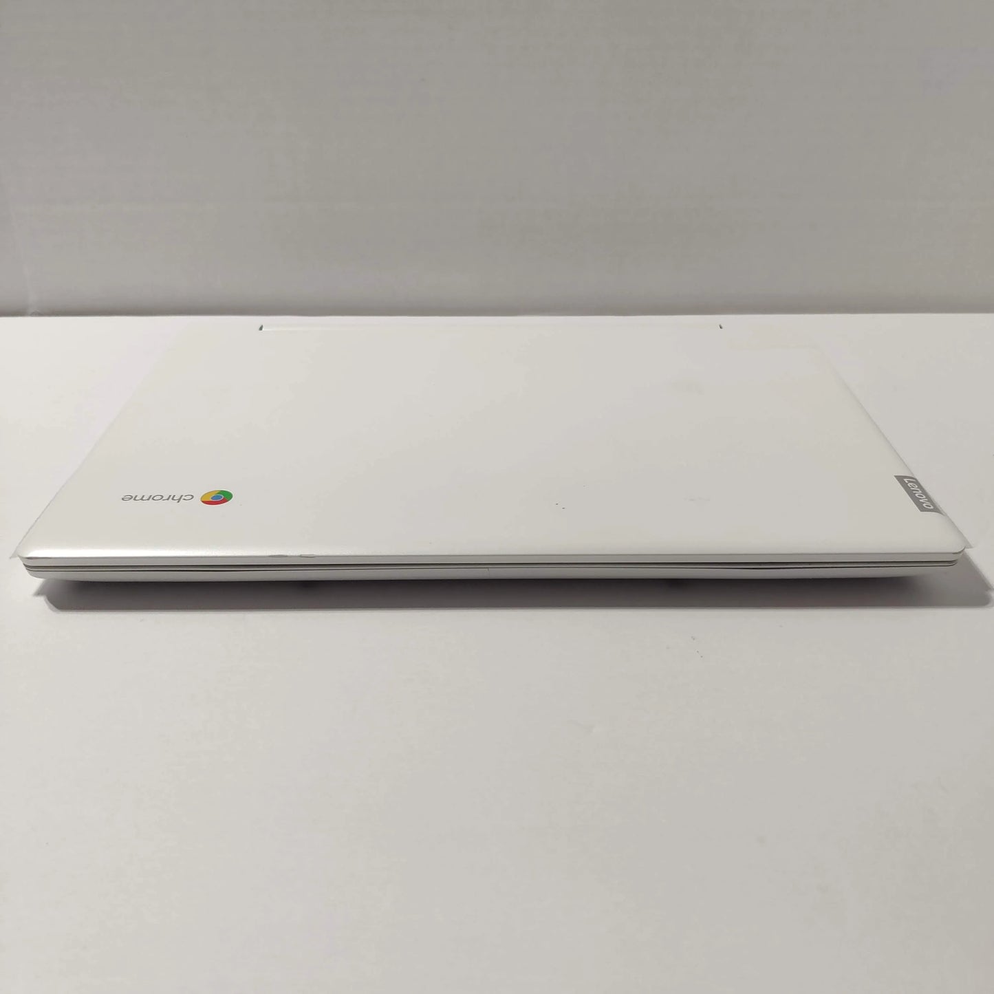 Lenovo C330 11.6" Touchscreen 2 in 1 Chromebook MediaTek MT8173C 4GB 64GB White, Used Fair