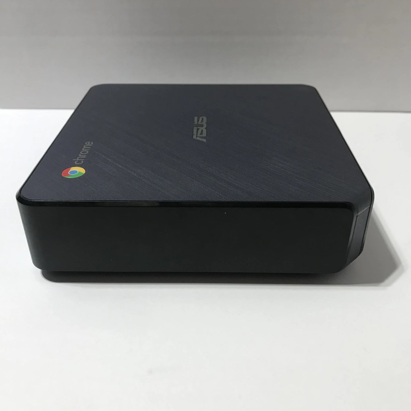 Asus Chromebox CN65 Core i3-7001u 4GB 32GB SSD Black Used Excellent