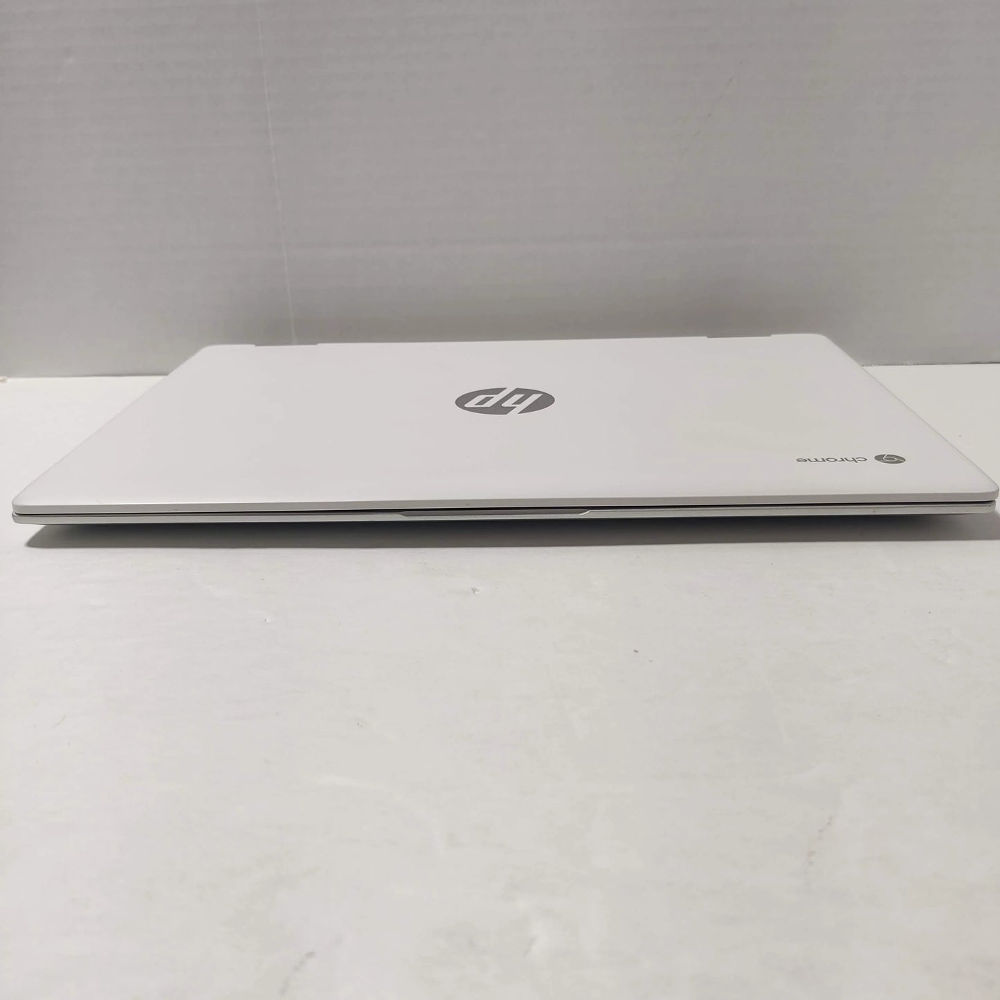 HP x360 14b-ca 14" Touchscreen 2 in 1 Chromebook Celeron N4000 4GB 32GB White/Gray Used Excellent