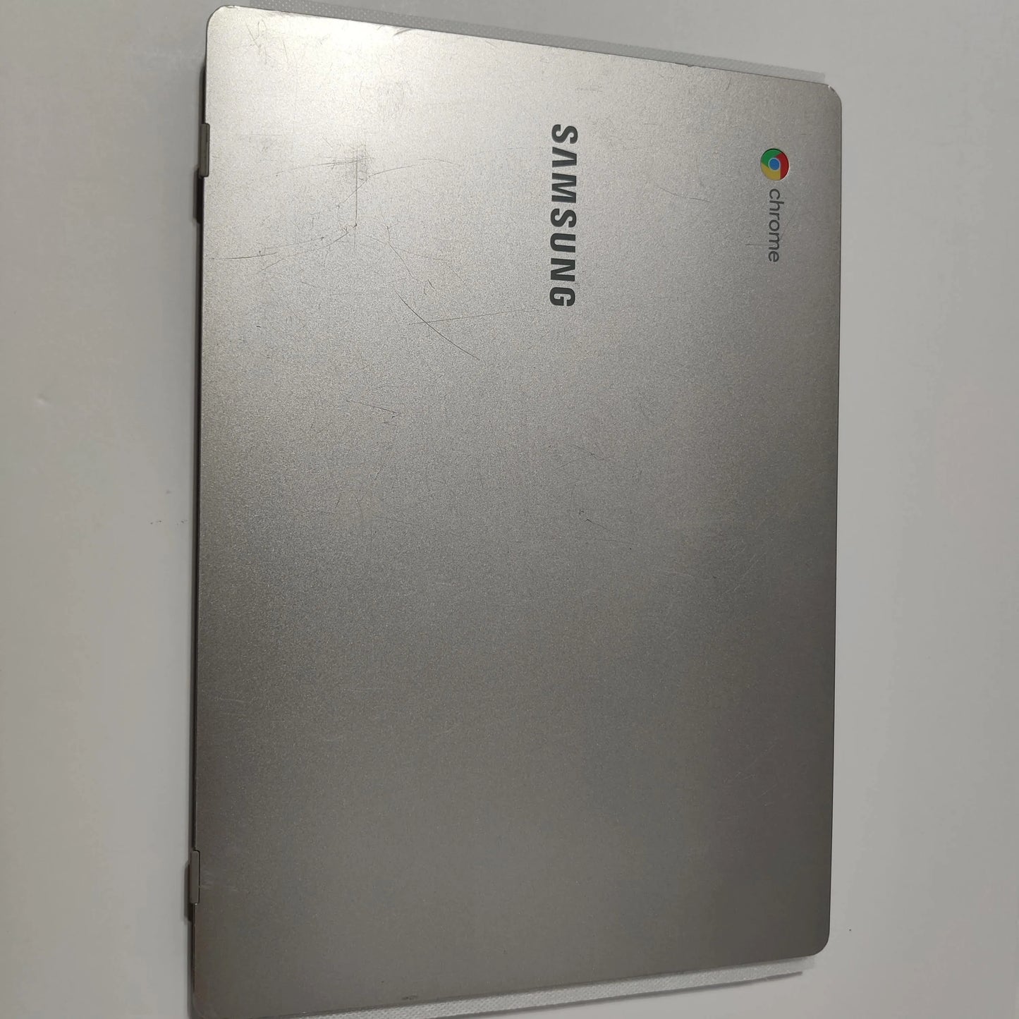 Samsung Chromebook 4 11.6" Chromebook Celeron N4000 6GB 64GB Platinum Titan, Used Fair