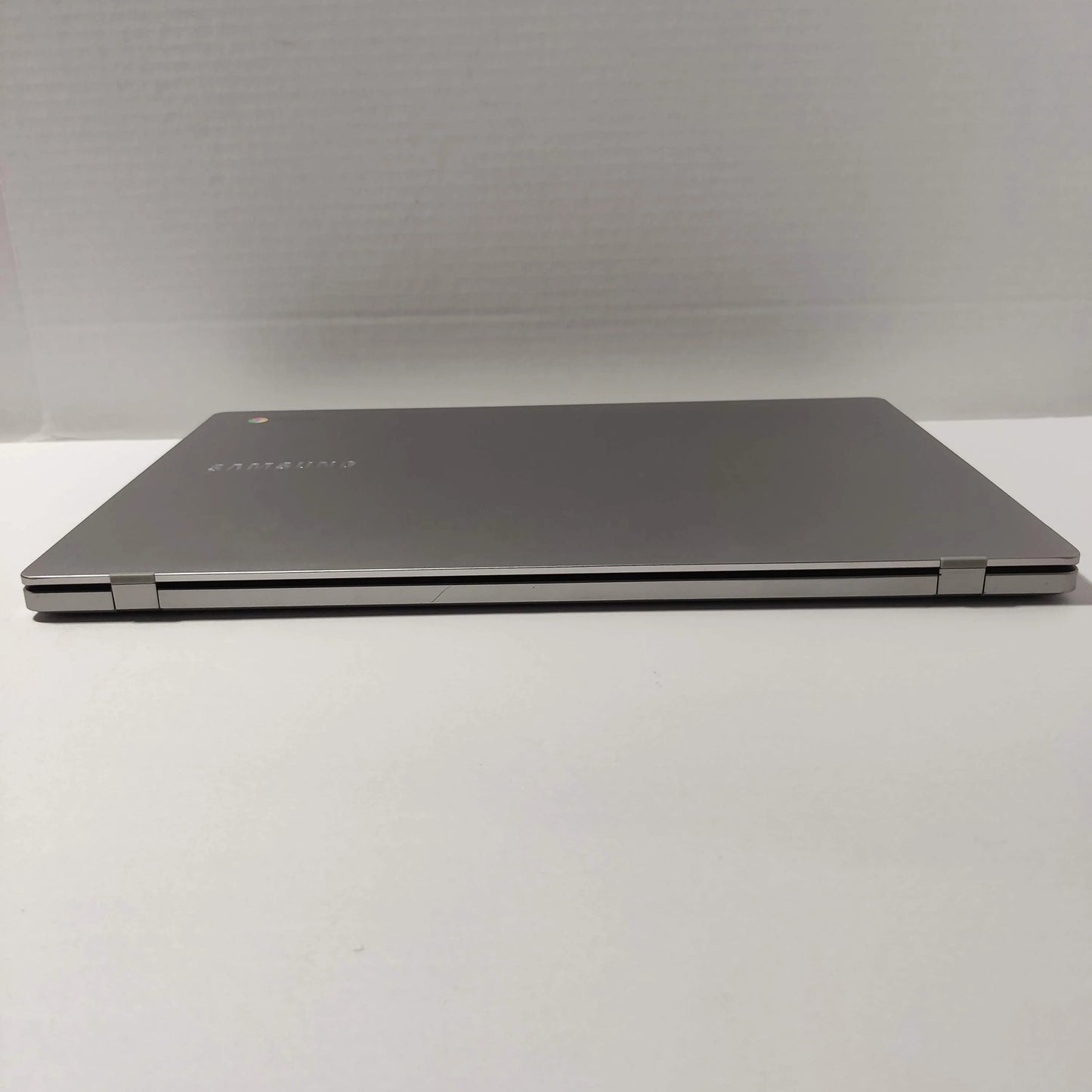 Samsung Chromebook 4 Plus 15.6" Chromebook Celeron N4000 6GB 64GB Platinum Titan, Used Excellent